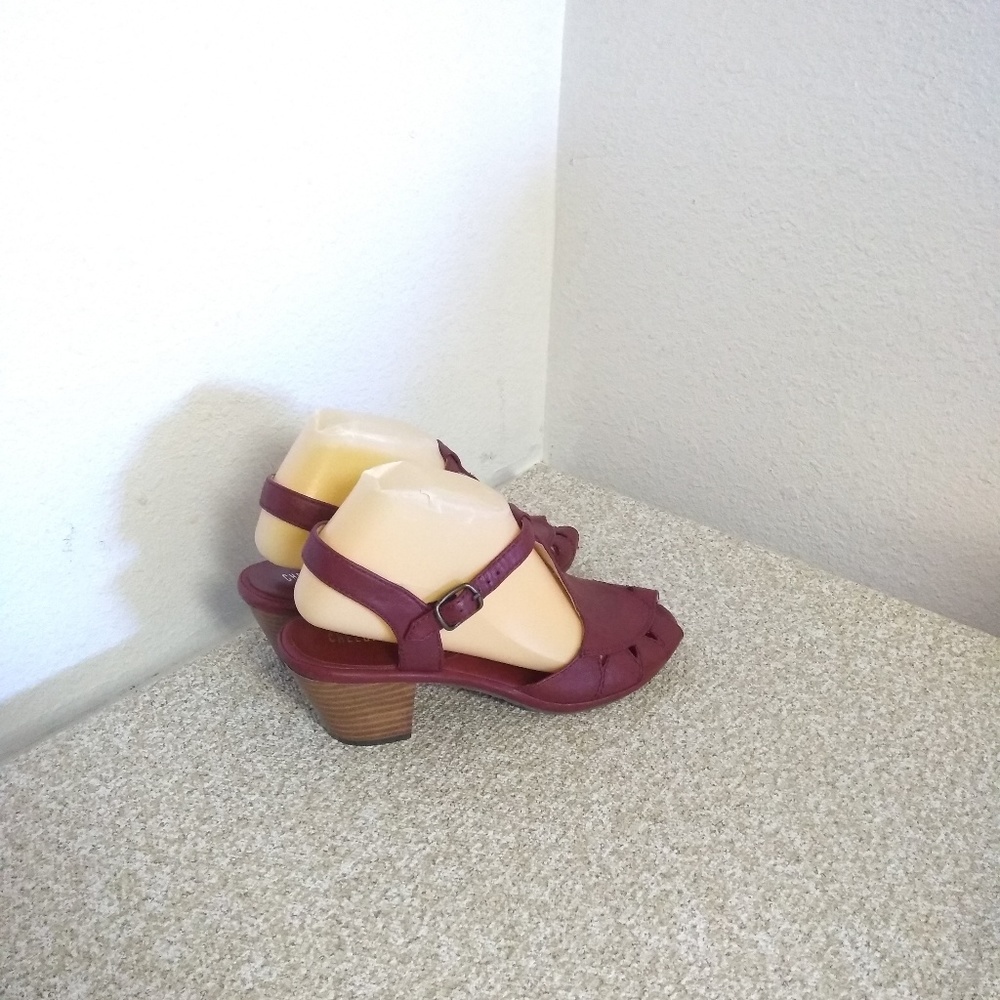 Chelsea Crew Sandals